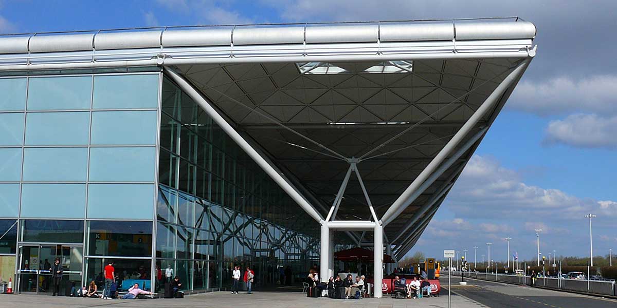 Central Beds Taxi stansted airports